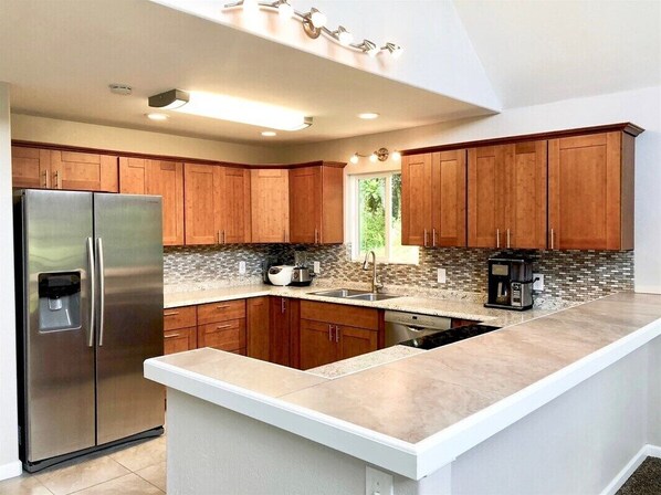 Fridge, microwave, oven, dishwasher