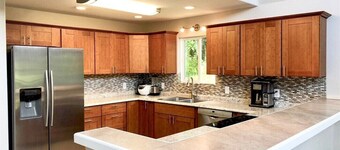 Newly remodeled gem in Hawaiian Shores