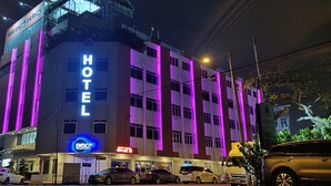 Front of property - evening/night - Riverview Hotel Muar (Muar)