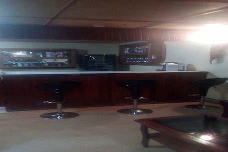 Bar (on property). Hotel La Providence