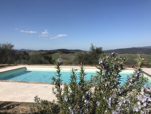 Seasonal outdoor pool - Villa Montegemoli (Pomarance)