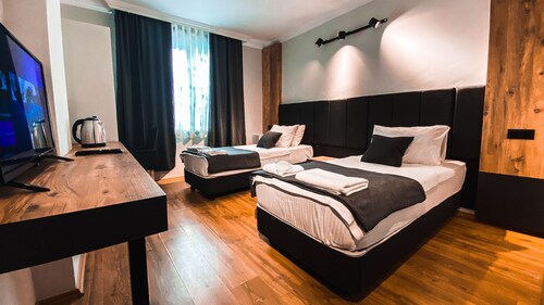 Tepe Hotel & Business Suite