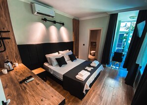 Kamar Double Standar | 1 kamar tidur, seprai antialergi, dan didekorasi berbeda-beda