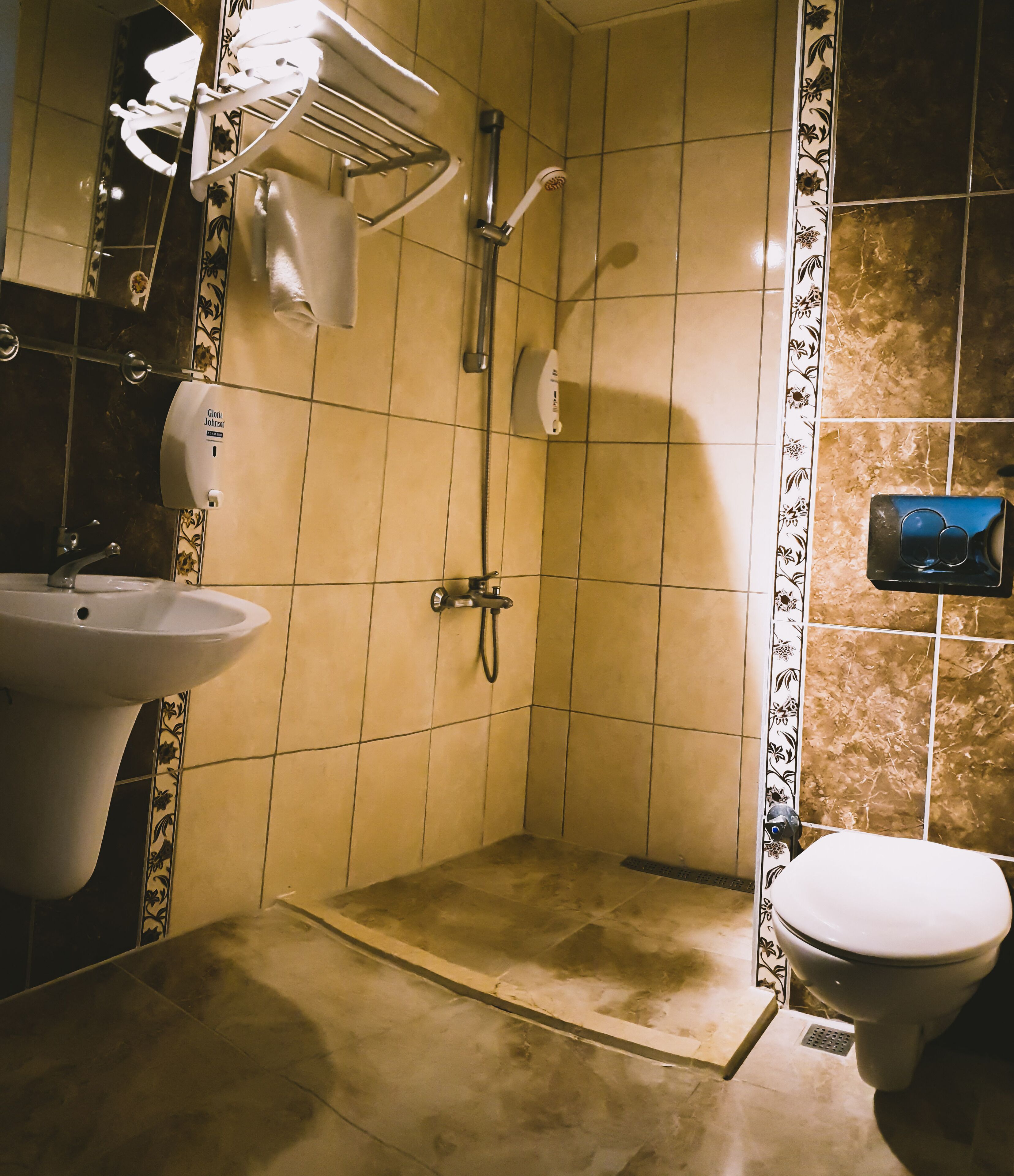 Photo - Tepe Hotel - Basic & Central