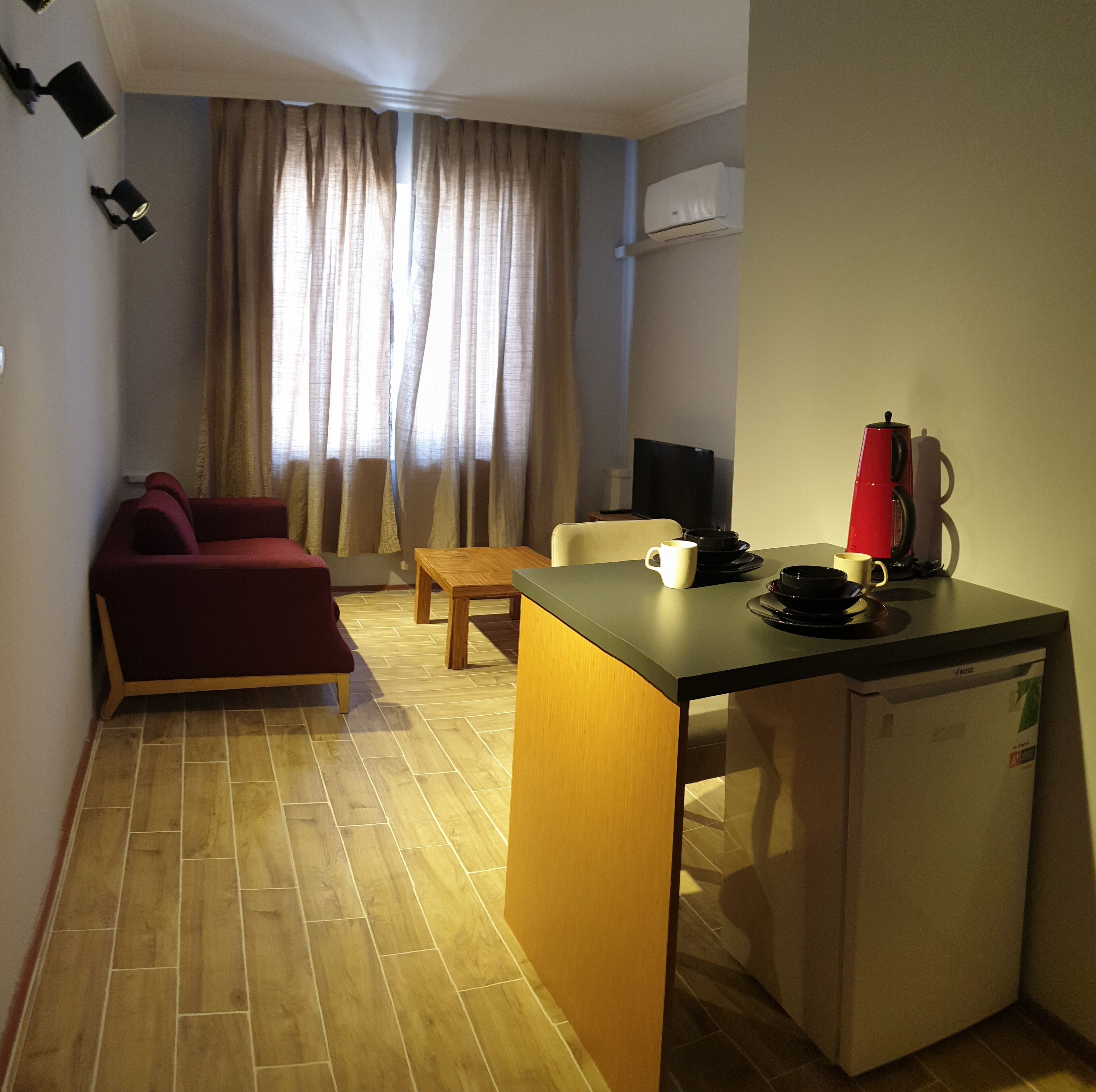 Photo - Tepe Hotel - Basic & Central
