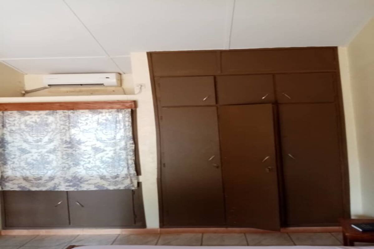 Phòng Superior, 1 giường đôi, quang cảnh thành phố | Bộ đồ giường cao cấp, bàn, màn/rèm cản sáng