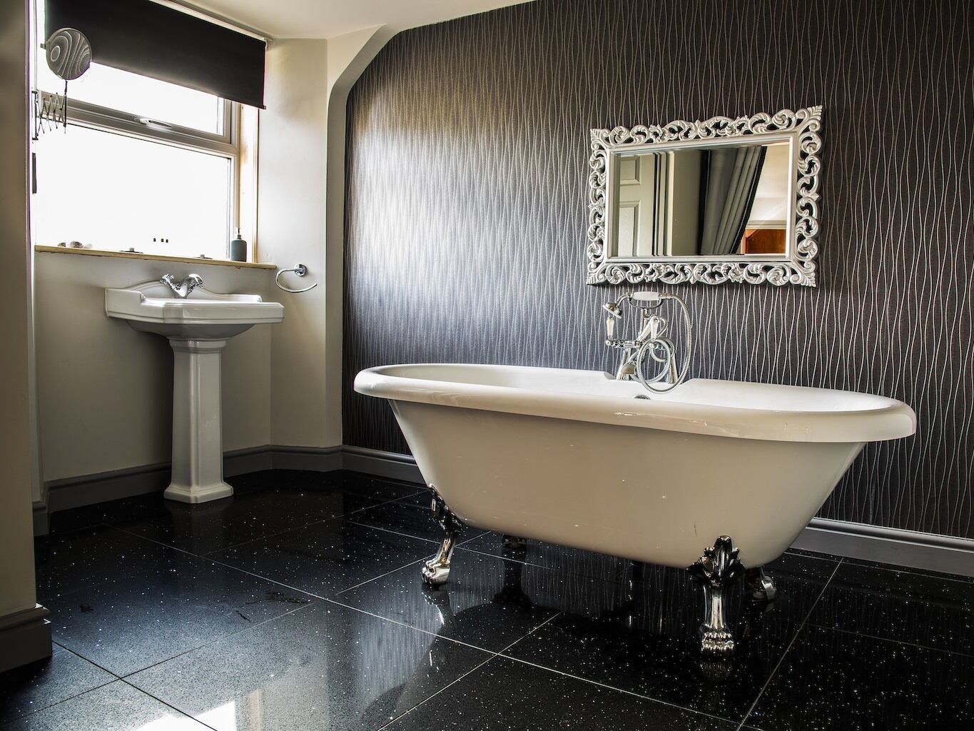 comfort double room, ensuite (side seaview) | bathroom | towels