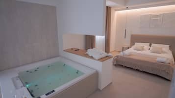 Luxury Suite | 1 bedroom, Egyptian cotton sheets, premium bedding, down comforters