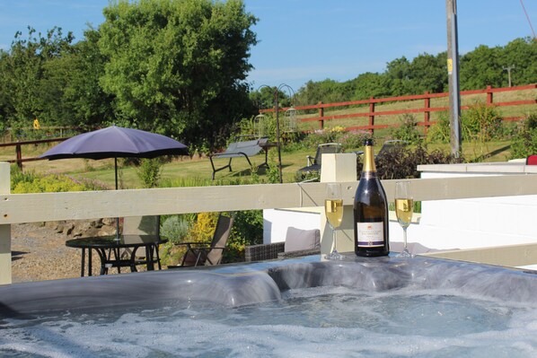 Bain à remous extérieur