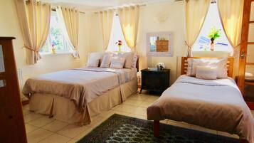 Luxury Cottage | 5 bedrooms, individually decorated, individually furnished, desk