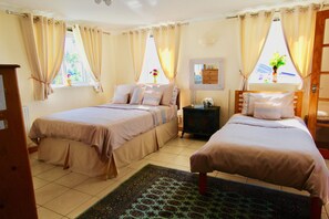 5 habitaciones, decoración personalizada y muebles diferentes 