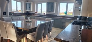 Luxury Cottage | Private kitchen