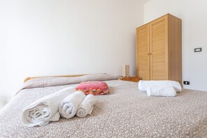 Décoration personnalisée, ameublement personnalisé, draps fournis