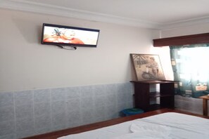 Suite, Non Smoking, Courtyard View | Premium bedding, desk, blackout curtains, iron/ironing board - Sanwi Hotel (Aboisso)