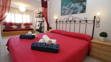 3 dormitorios, tabla de planchar con plancha, wifi gratis y ropa de cama