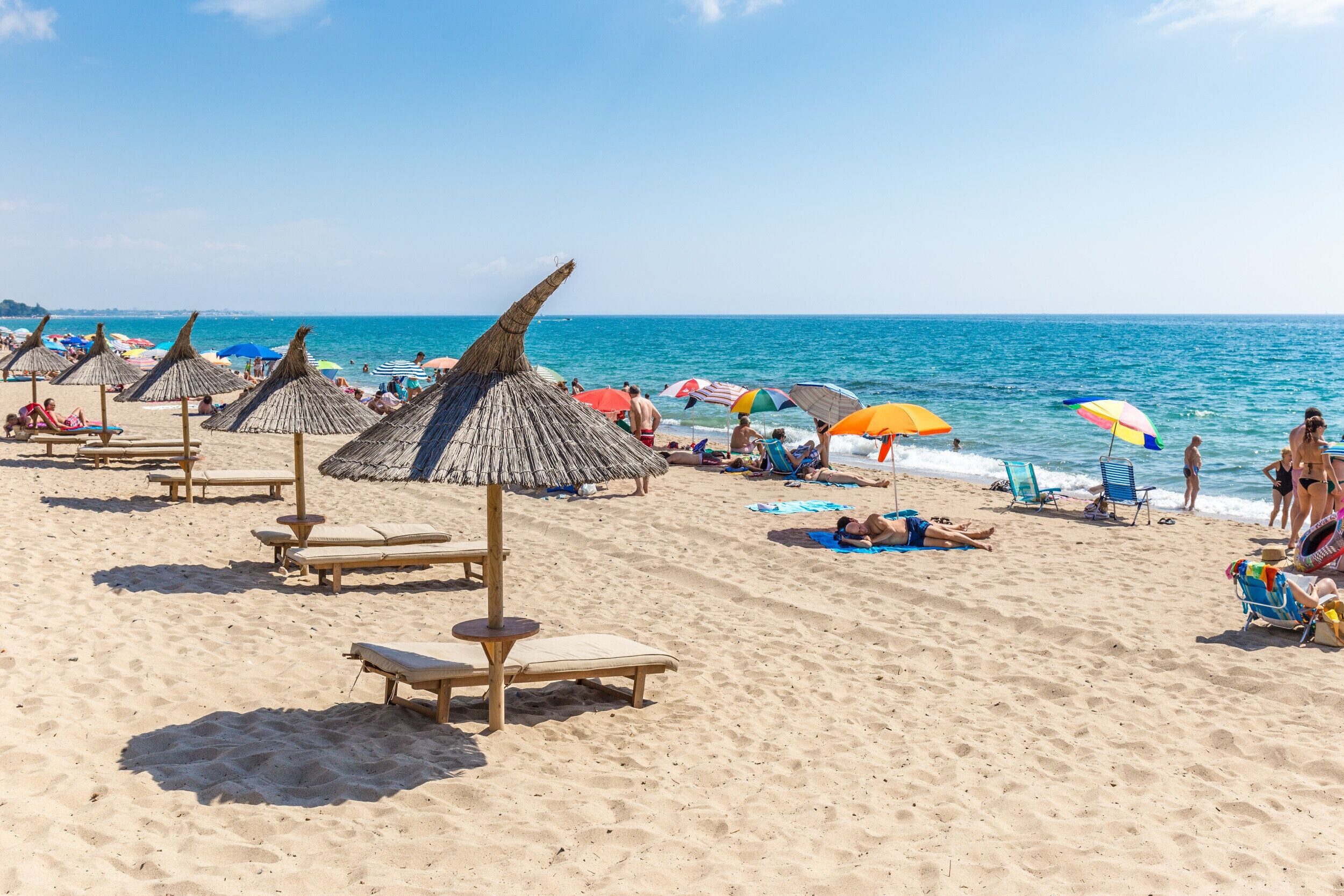 Una spiaggia nelle vicinanze