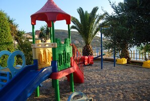 Children’s play area – outdoor - Hotel Bahamas (Sarandë)