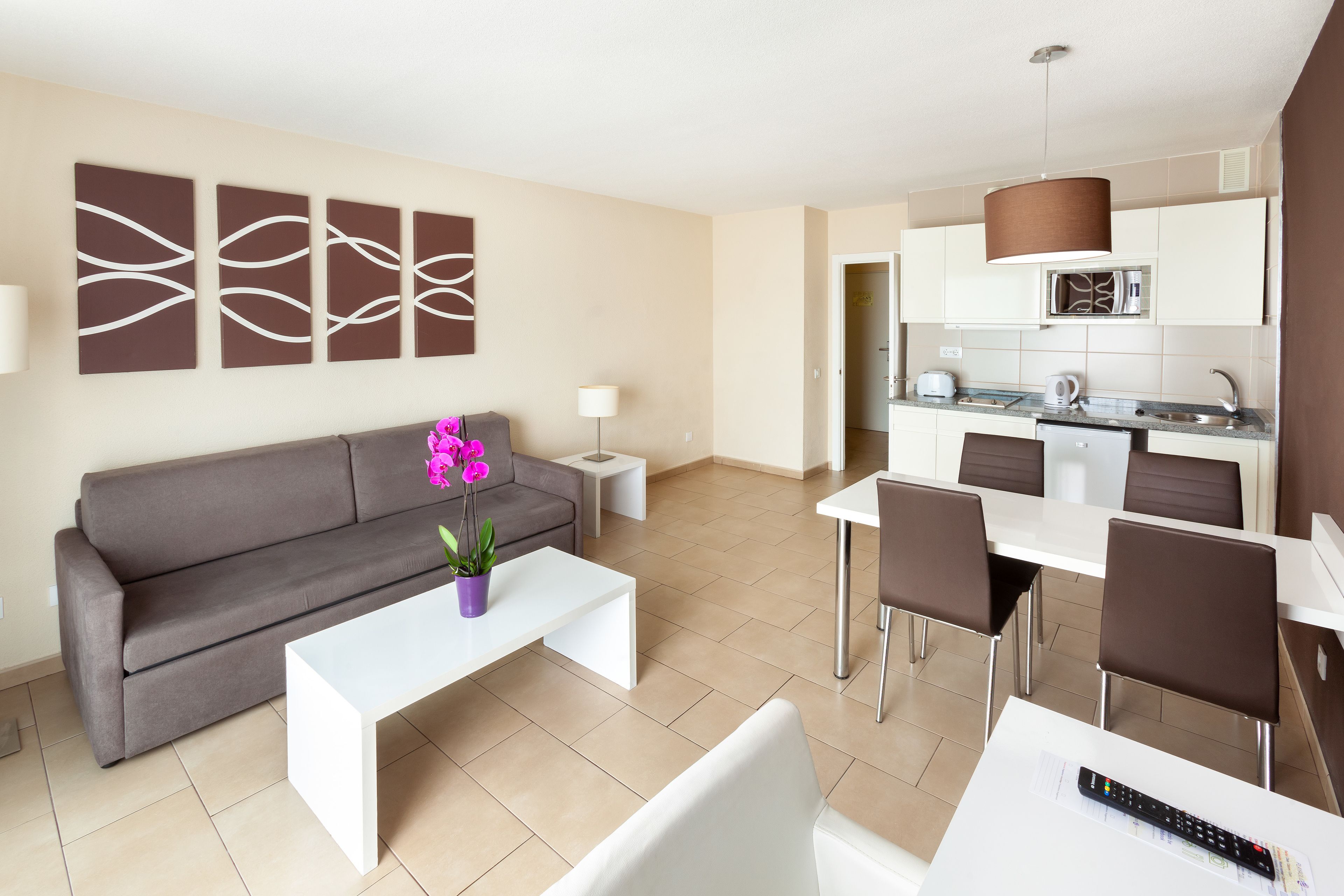 desk, blackout curtains, free wifi, bed sheets