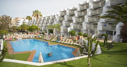 Playaolid Suites & Apartments