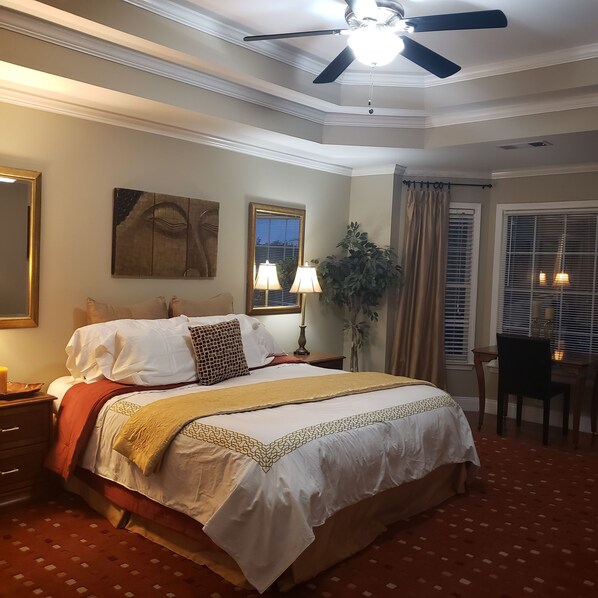 5 bedrooms, desk, iron/ironing board, WiFi