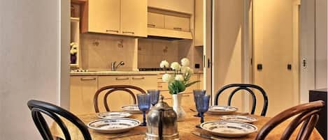 Apartment, 1 Schlafzimmer | Eigene Küche | Großer Kühlschrank, Mikrowelle, Herdplatte