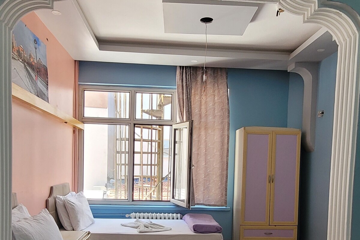 Standard Triple Room | Desk, laptop workspace, WiFi (free), bed sheets