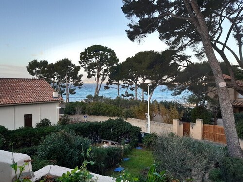 VACATION APARTMENT RENTALS