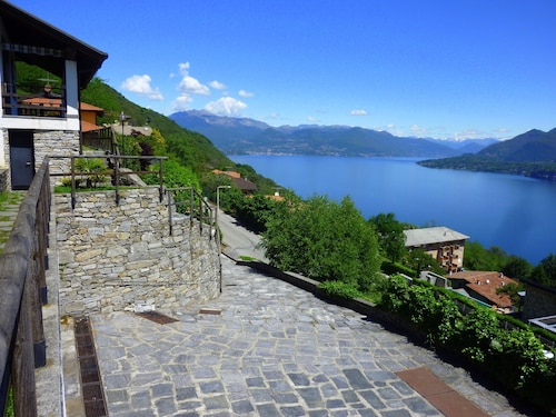 "NIDO SUL LAGO" - The Lake Relax!