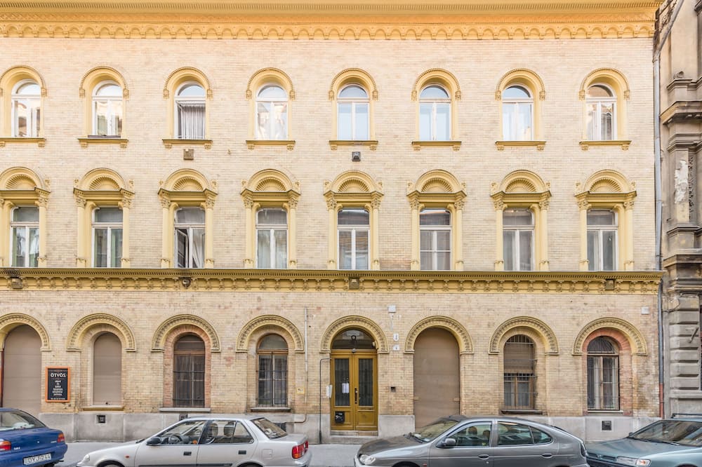 Venus Apartments - Almassy Park