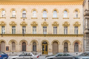 Exterior - Venus Apartments - Almassy Park (Budapest)