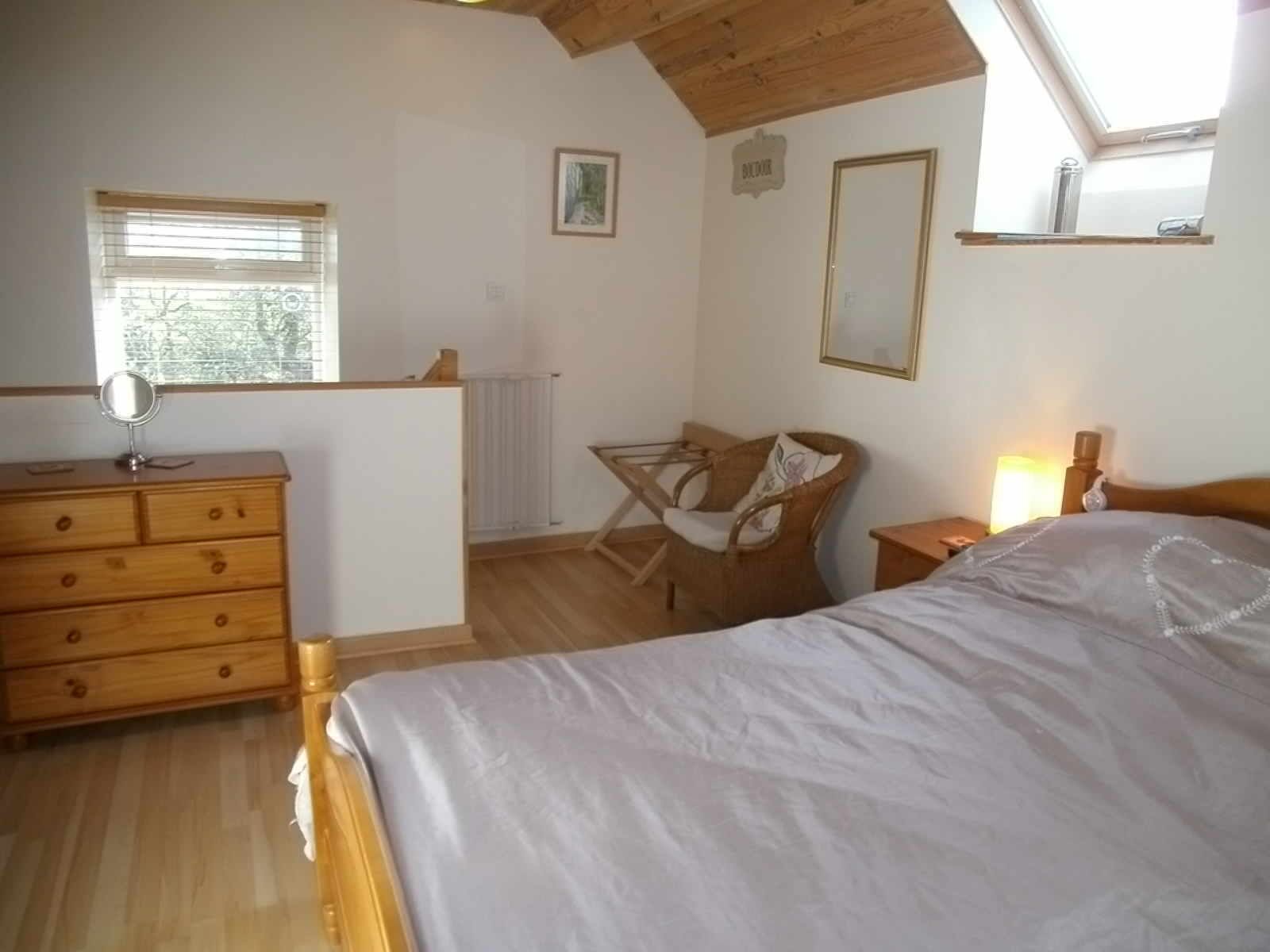 2 chambres, fer et planche à repasser, lit parapluie, Wi-Fi gratuit