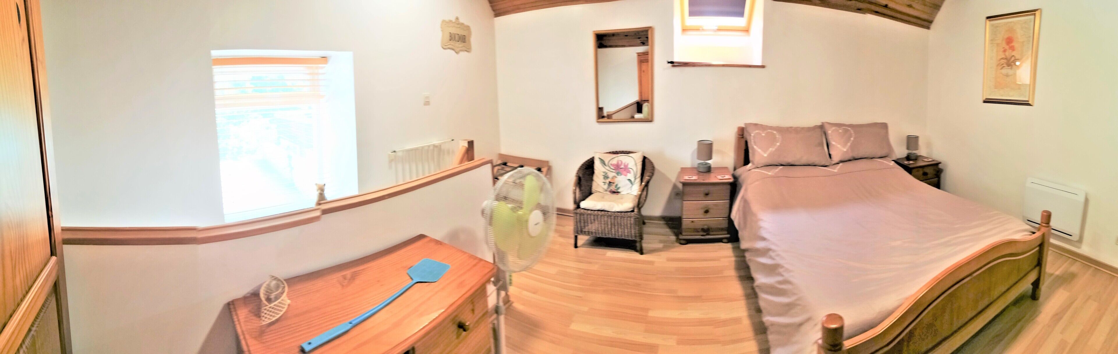 2 chambres, fer et planche à repasser, lit parapluie, Wi-Fi gratuit