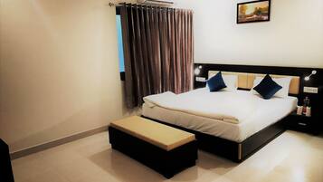 Individually furnished, desk, laptop workspace, soundproofing