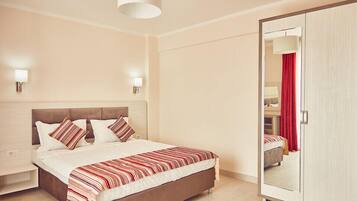 Desk, iron/ironing board, free WiFi, bed sheets