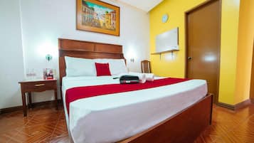 Double Room | Desk, free WiFi, bed sheets