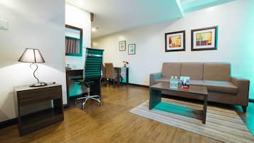 Desk, WiFi (free), bed sheets