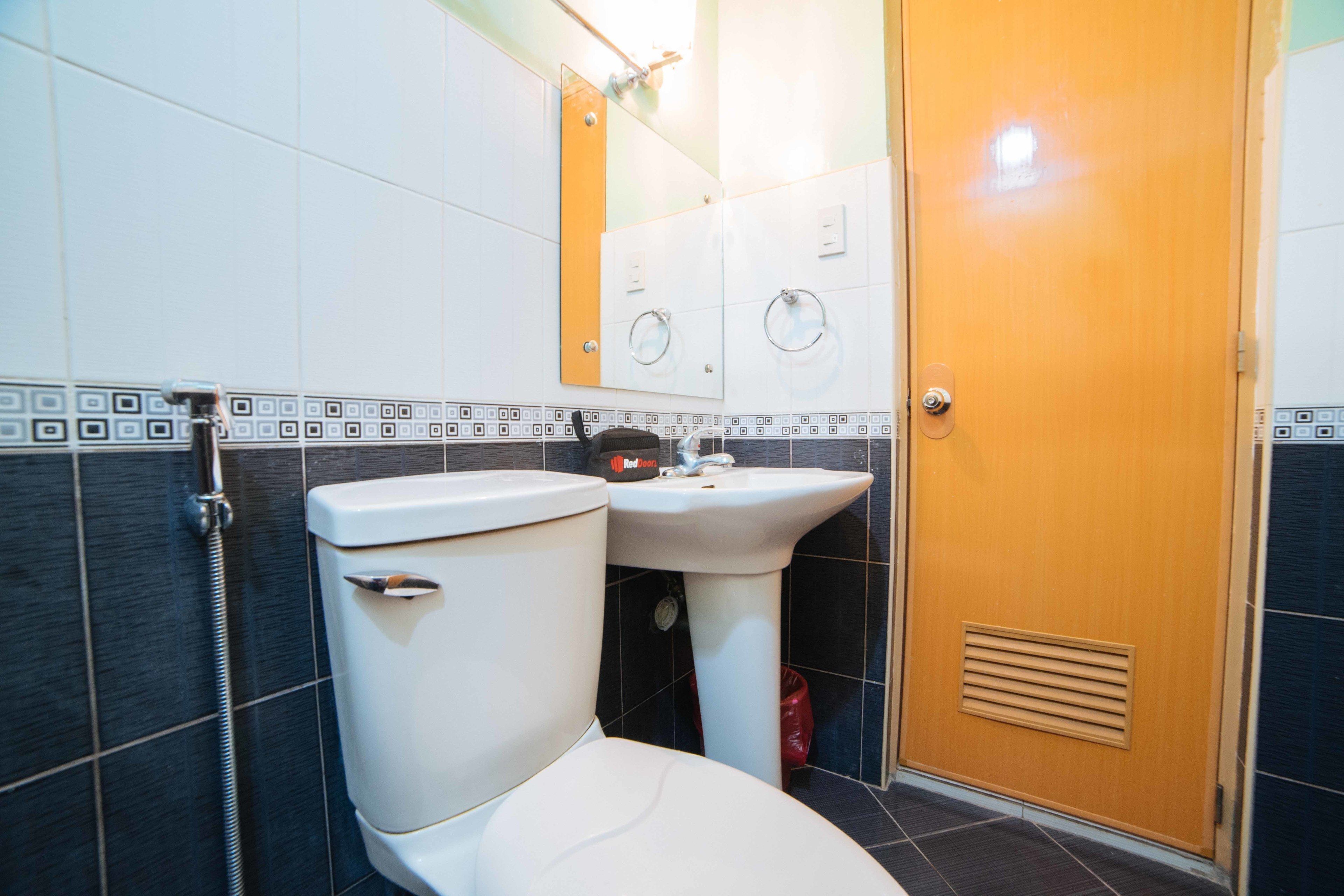 triple room | desk, laptop workspace, free wifi