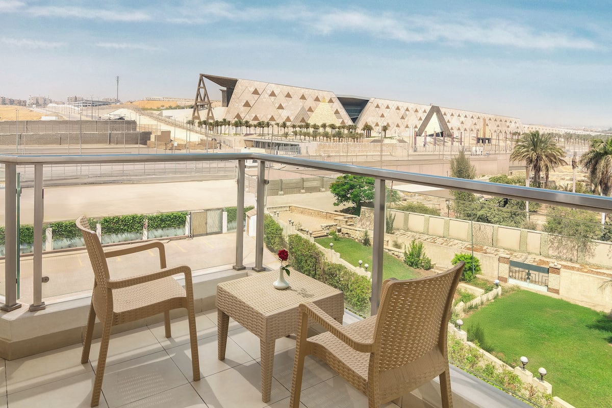 Deluxe Room (Museum View) | Terrace/patio
