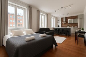 Decoración personalizada, muebles diferentes y escritorio 