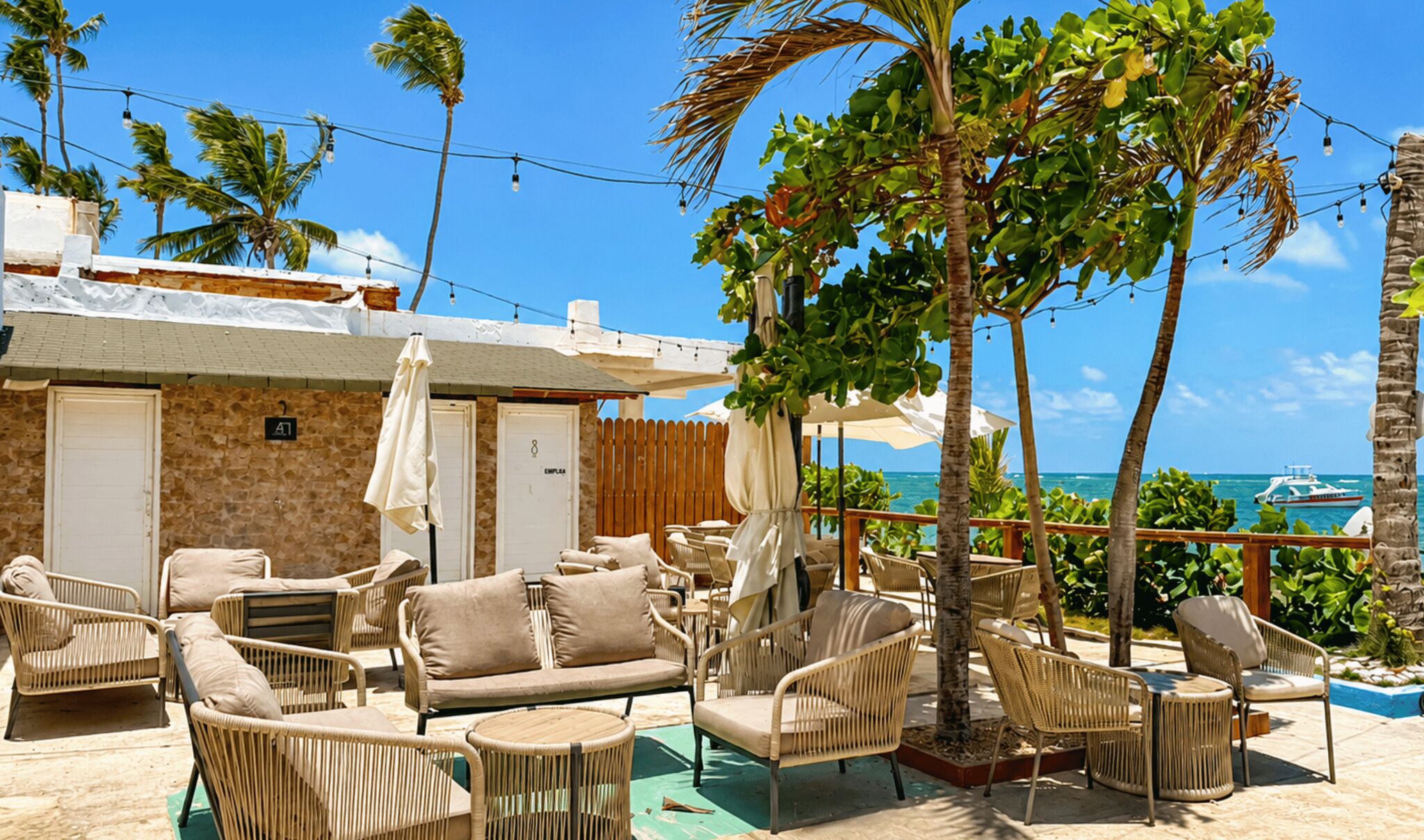 Photo - Hotel Checkin El Cortecito Beach