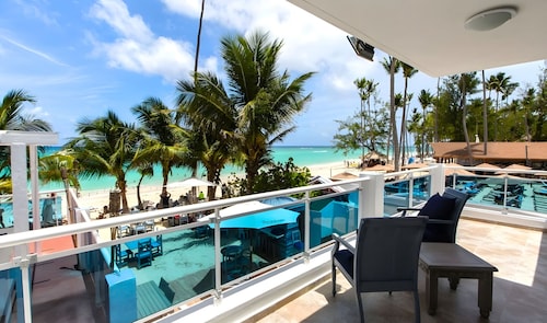Hotel Checkin El Cortecito Beach