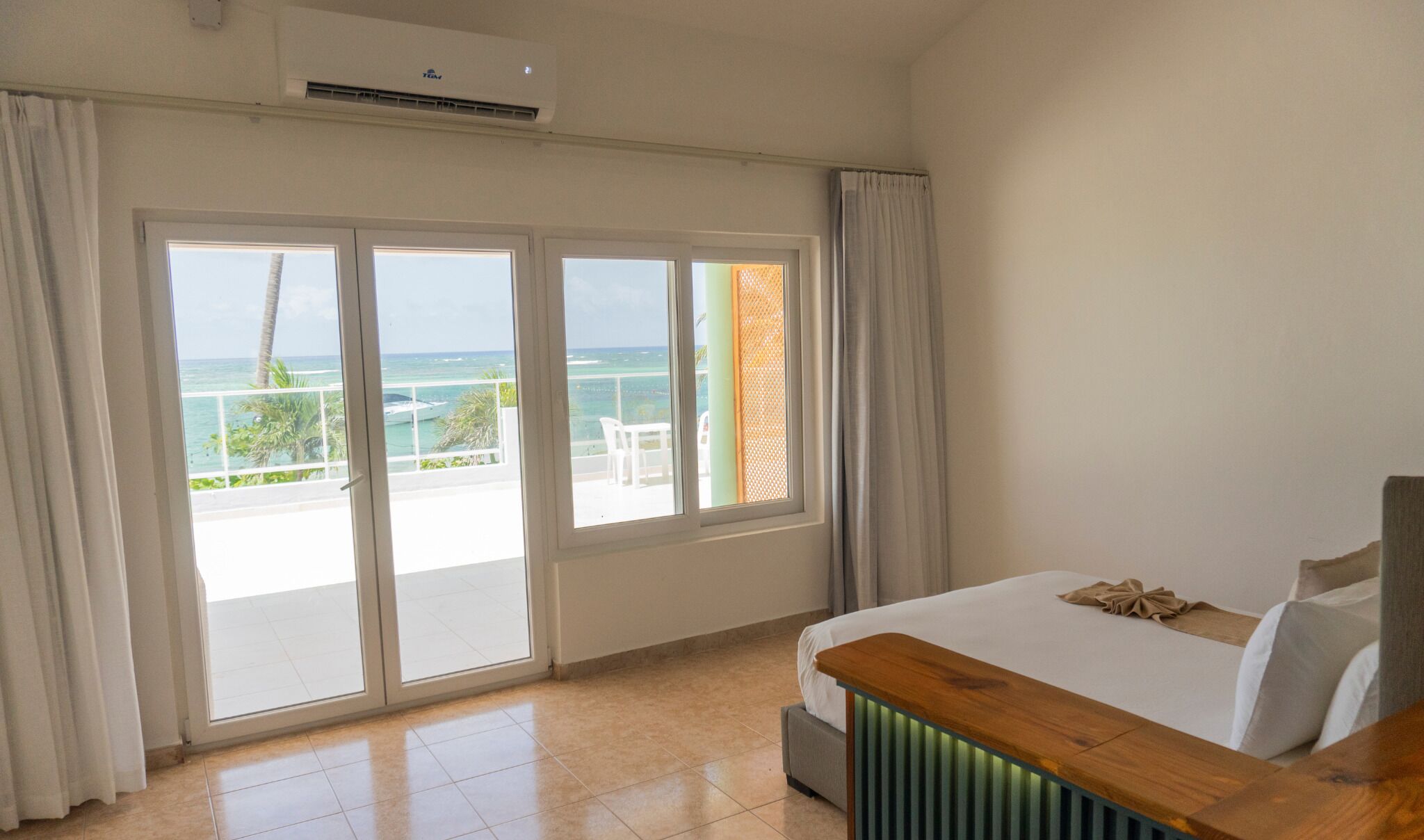 Photo - Hotel Checkin El Cortecito Beach