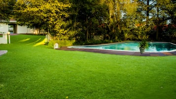 Piscine extérieure (ouverte en saison)