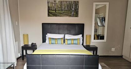 Four Seasons Lehae Guest House