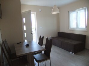 Apartment, 1 Bedroom, Terrace | Living area