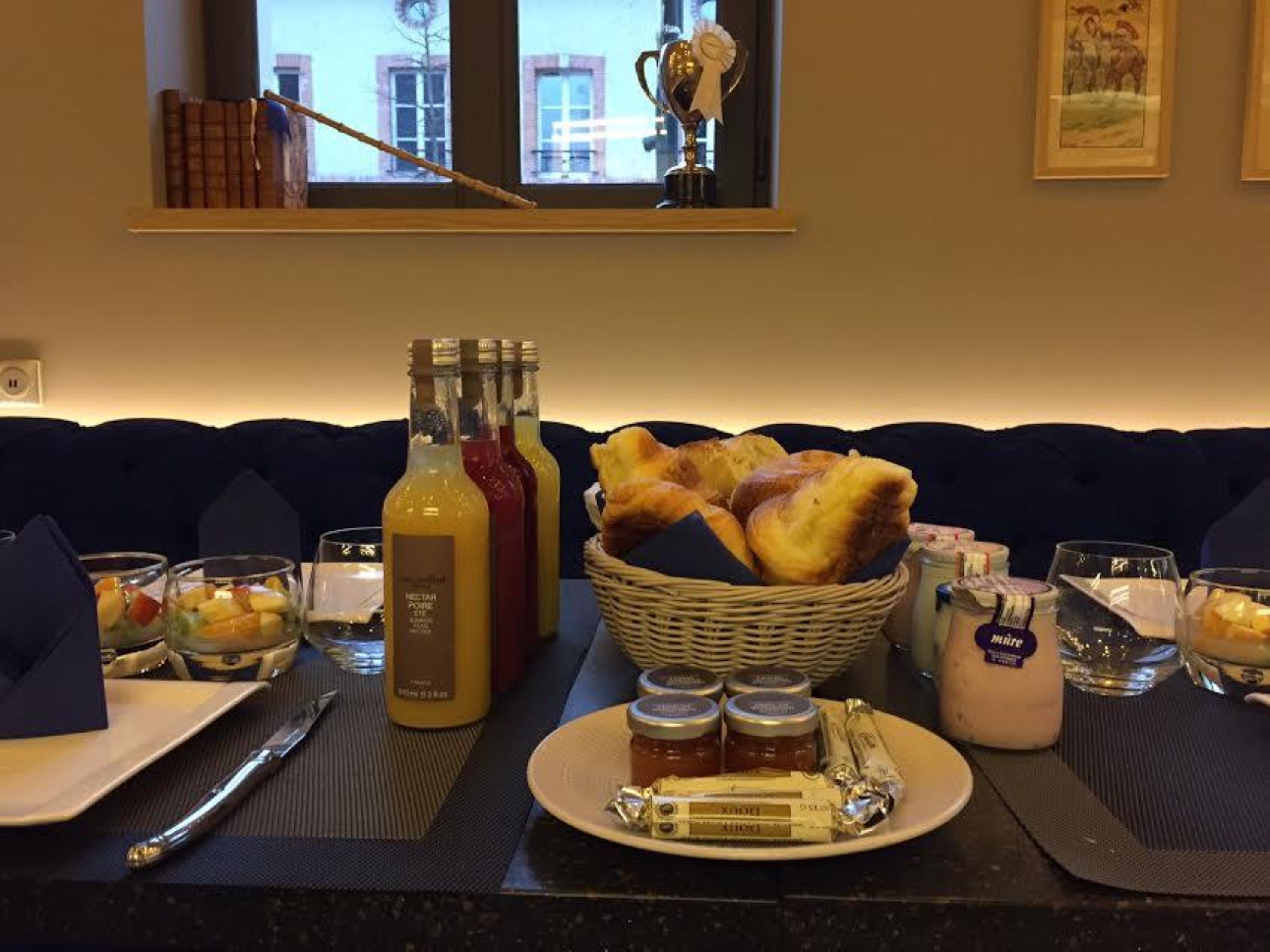 free daily continental breakfast