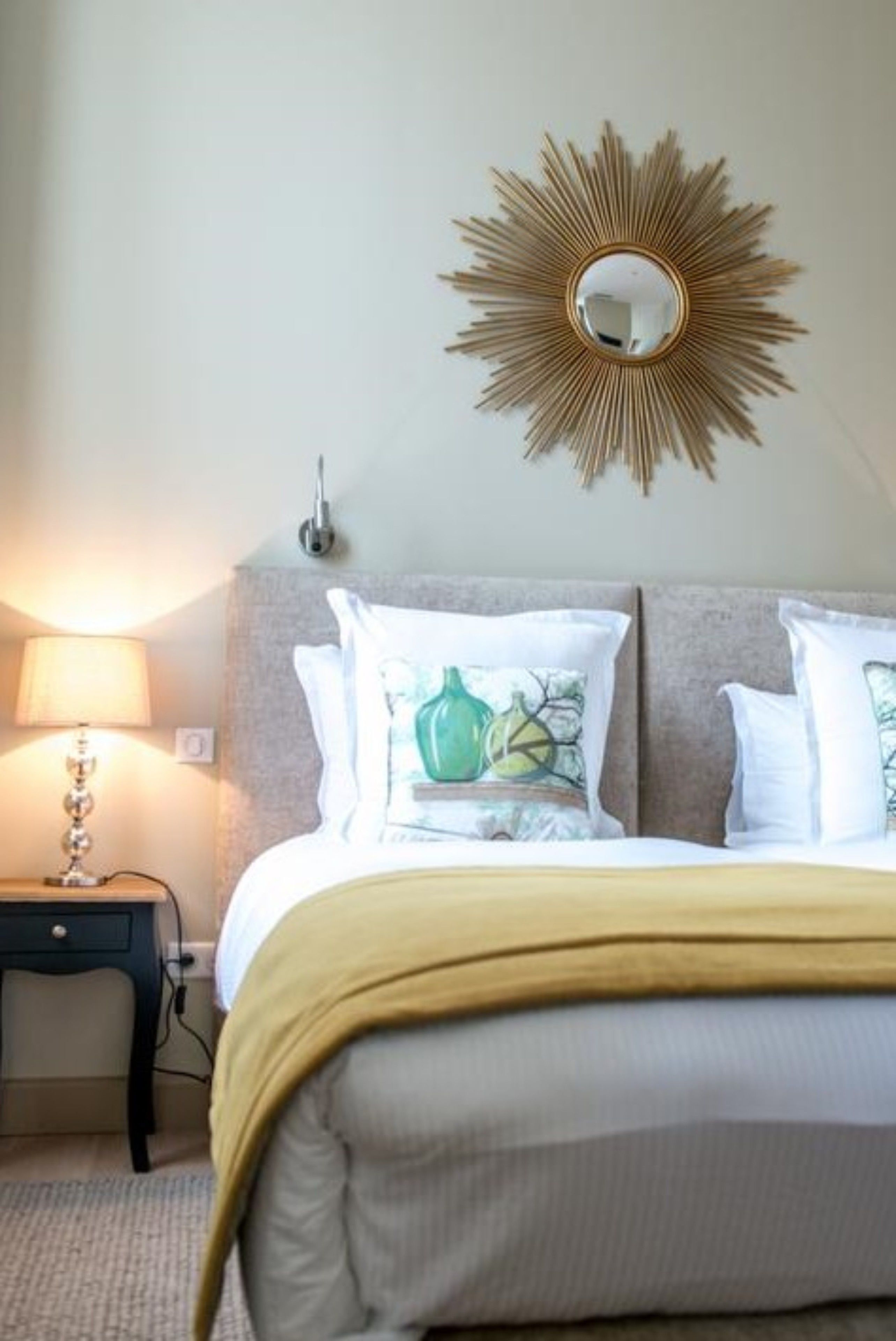 deluxe suite | minibar, desk, blackout curtains, soundproofing