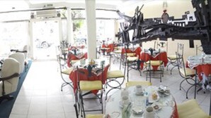 Breakfast and dinner served - Hotel Continental (Salta)
