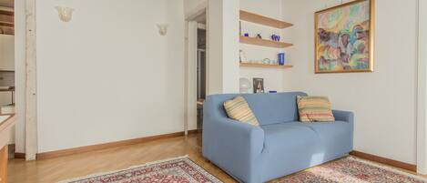 Apartment, 2 Bedrooms | Living area