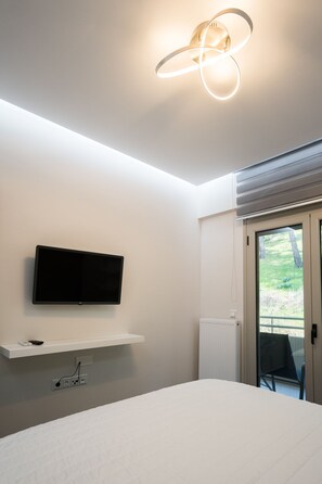 2 bedrooms, iron/ironing board, WiFi, bed sheets - Luxury with in the Port (Igoumenitsa)